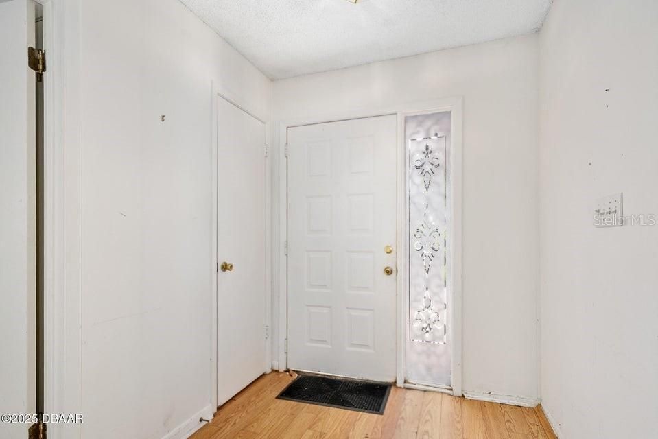 For Sale: $204,900 (3 beds, 2 baths, 1520 Square Feet)