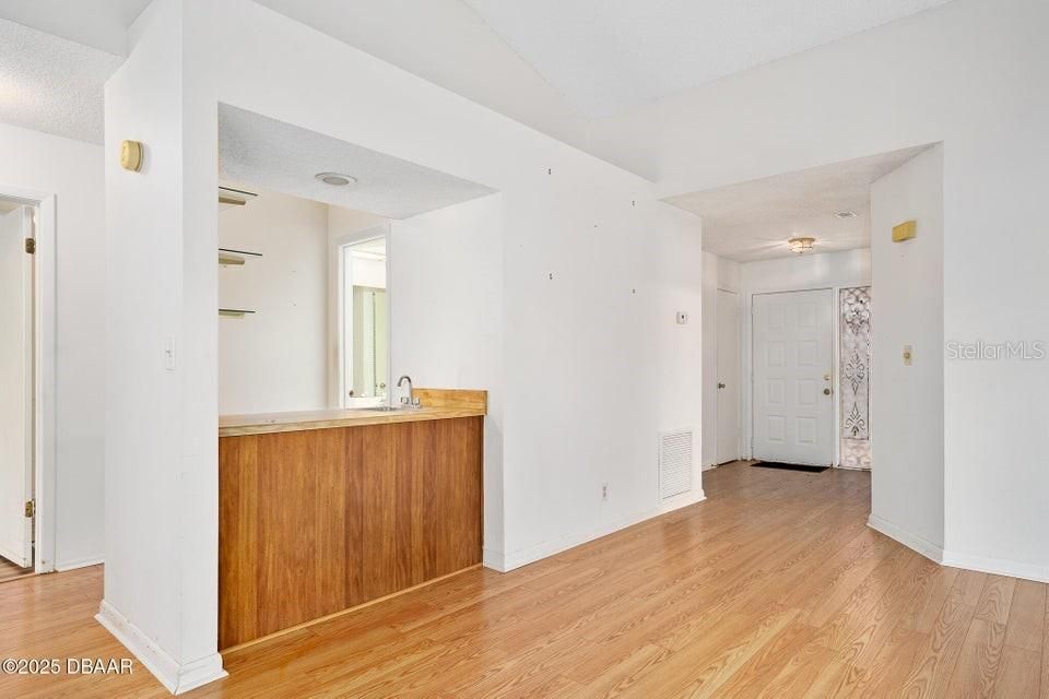 For Sale: $204,900 (3 beds, 2 baths, 1520 Square Feet)