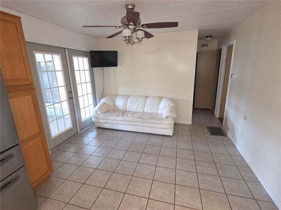 待售: $175,000 (2 贝兹, 2 浴室, 1344 平方英尺)