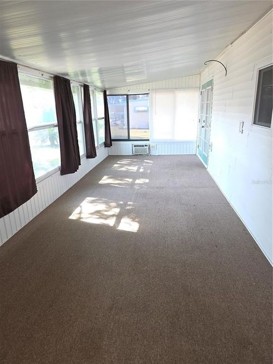 待售: $175,000 (2 贝兹, 2 浴室, 1344 平方英尺)