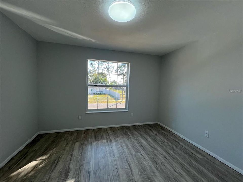 For Sale: $380,000 (4 beds, 2 baths, 1619 Square Feet)