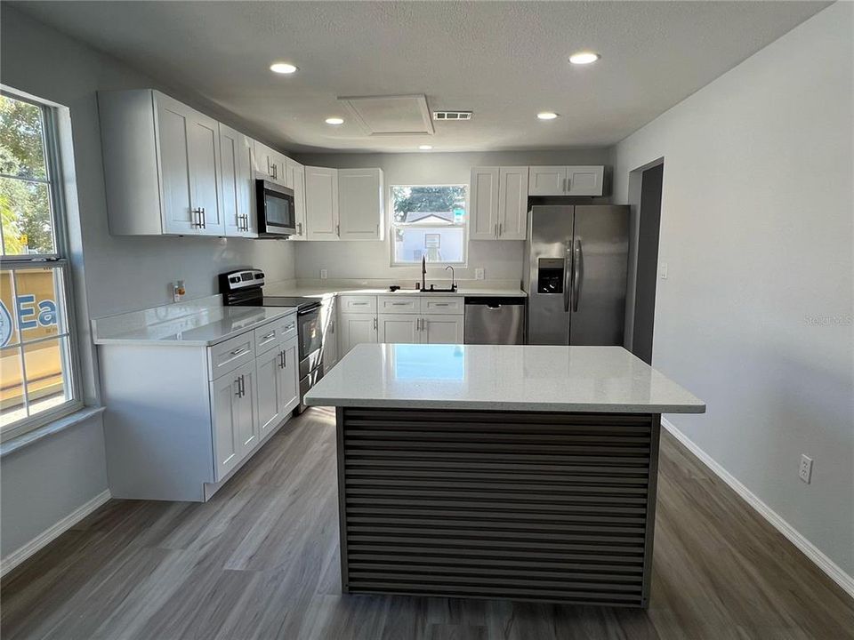 For Sale: $380,000 (4 beds, 2 baths, 1619 Square Feet)