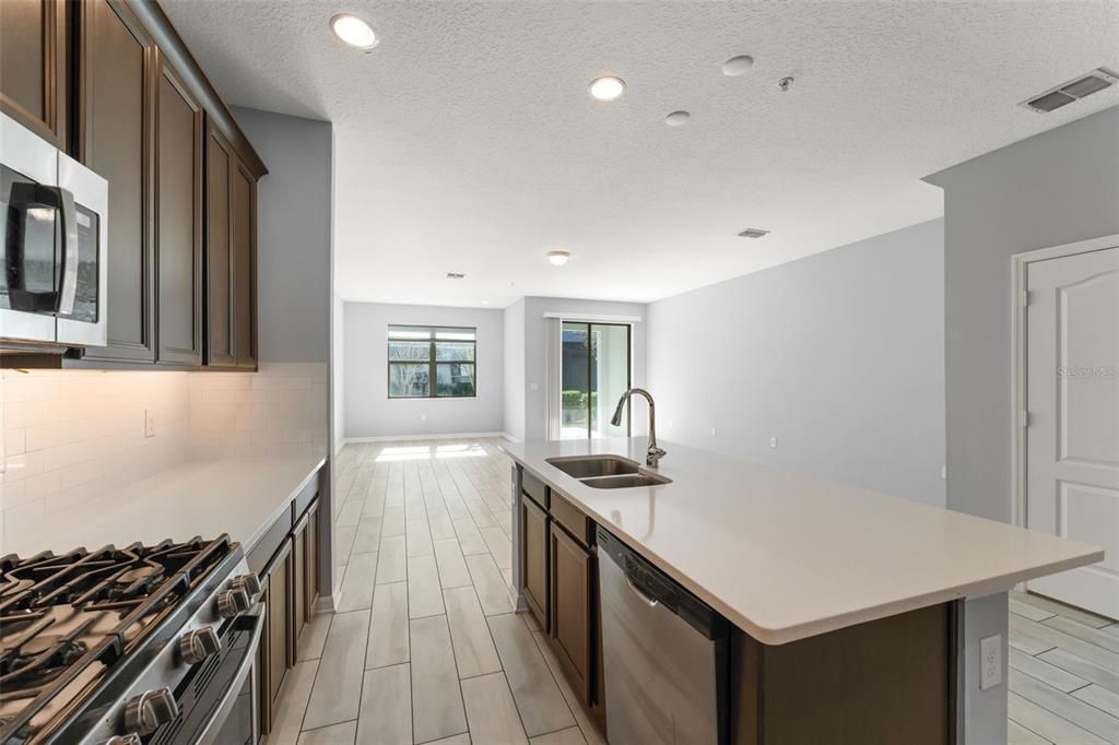 For Sale: $359,000 (3 beds, 2 baths, 1846 Square Feet)