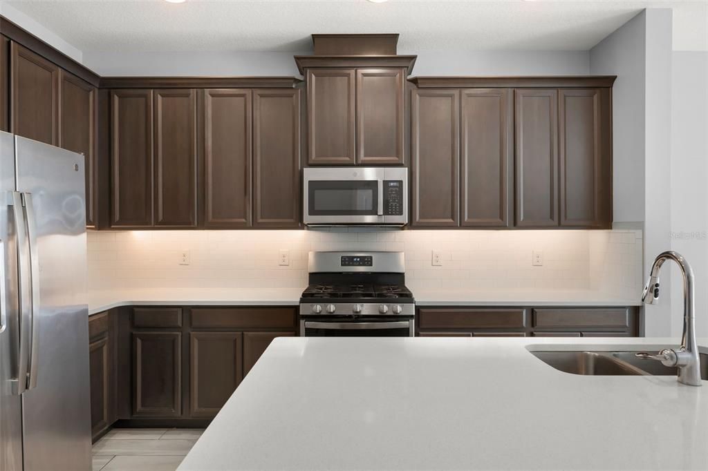 For Sale: $359,000 (3 beds, 2 baths, 1846 Square Feet)