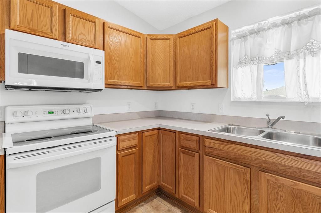 En Venta: $289,000 (3 camas, 2 baños, 1392 Pies cuadrados)