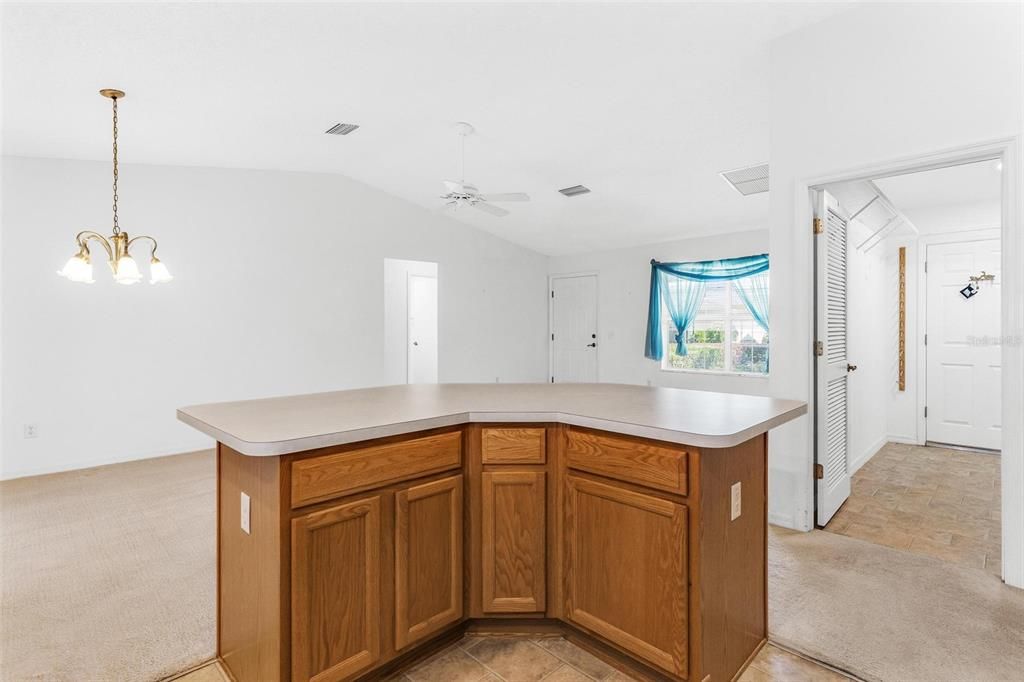 En Venta: $289,000 (3 camas, 2 baños, 1392 Pies cuadrados)