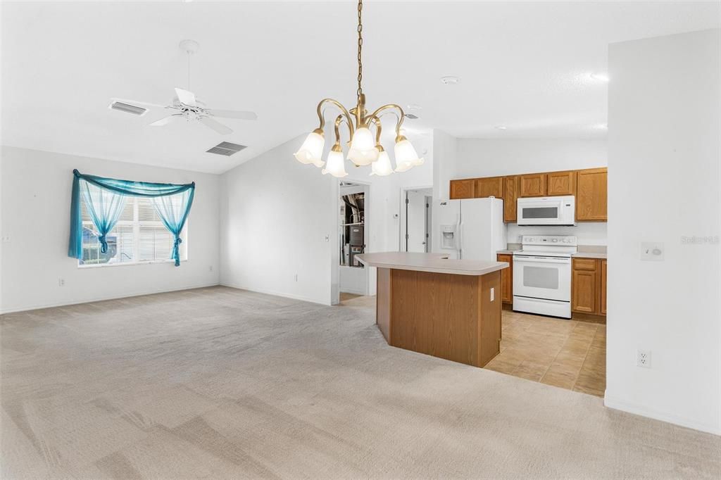 En Venta: $289,000 (3 camas, 2 baños, 1392 Pies cuadrados)