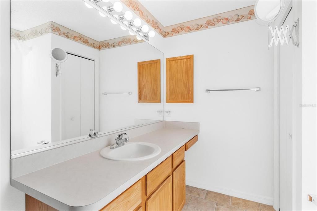 En Venta: $289,000 (3 camas, 2 baños, 1392 Pies cuadrados)