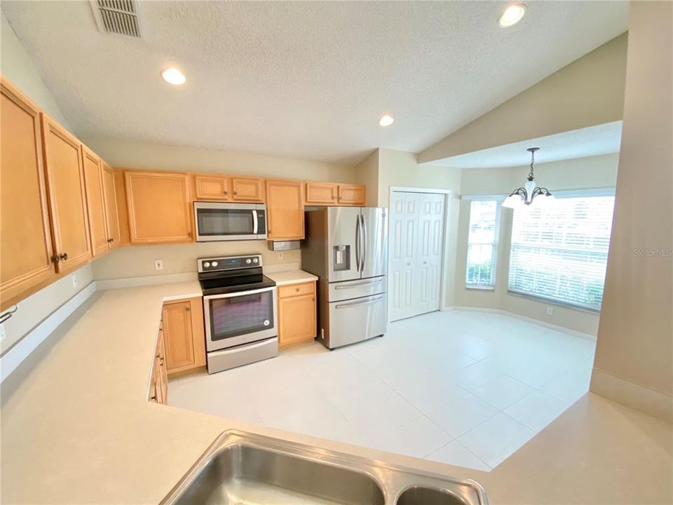 На продажу: $420,000 (3 спален, 2 ванн, 1451 Квадратных фут)