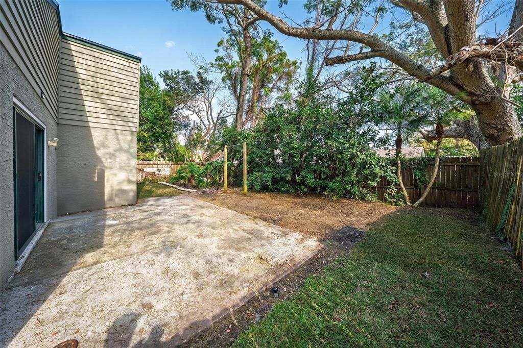 For Sale: $320,000 (3 beds, 2 baths, 1571 Square Feet)