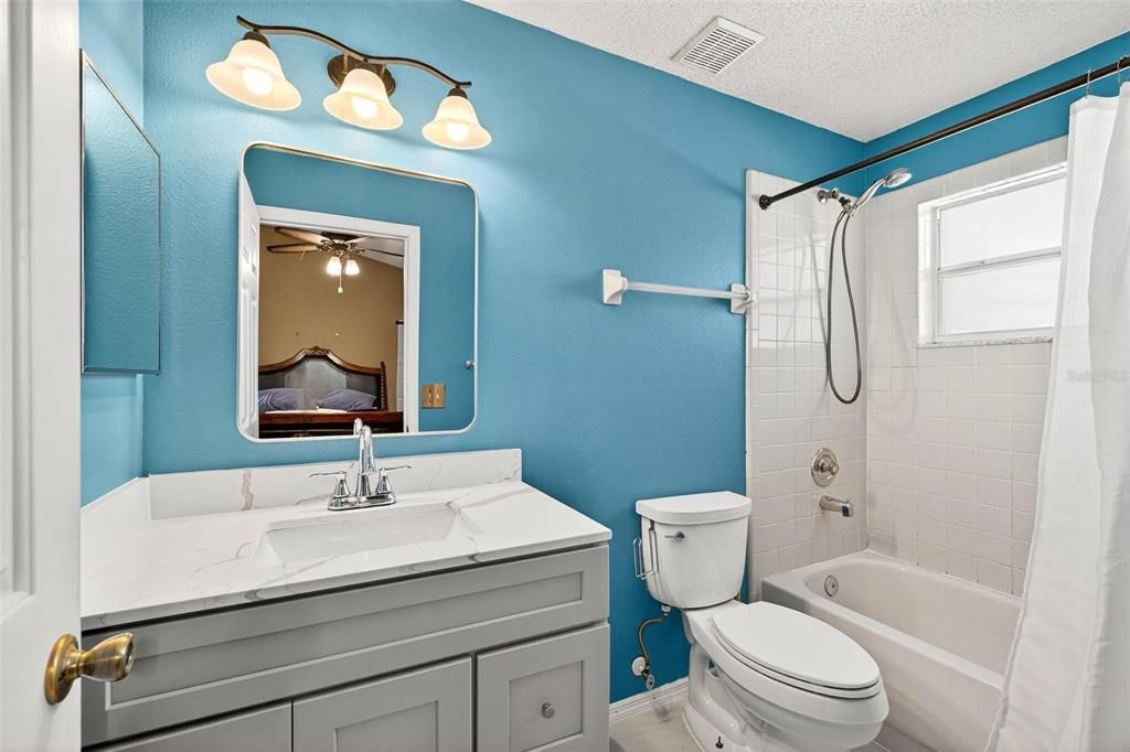 For Sale: $320,000 (3 beds, 2 baths, 1571 Square Feet)