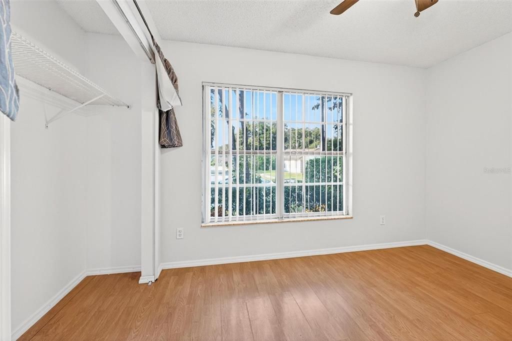 For Sale: $320,000 (3 beds, 2 baths, 1571 Square Feet)