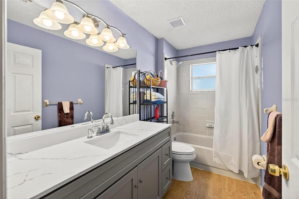 For Sale: $320,000 (3 beds, 2 baths, 1571 Square Feet)