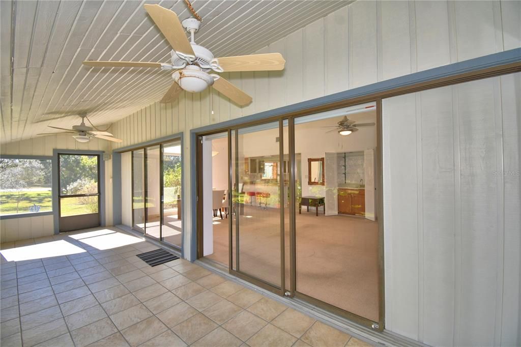 Под контрактом: $275,000 (2 спален, 2 ванн, 2133 Квадратных фут)