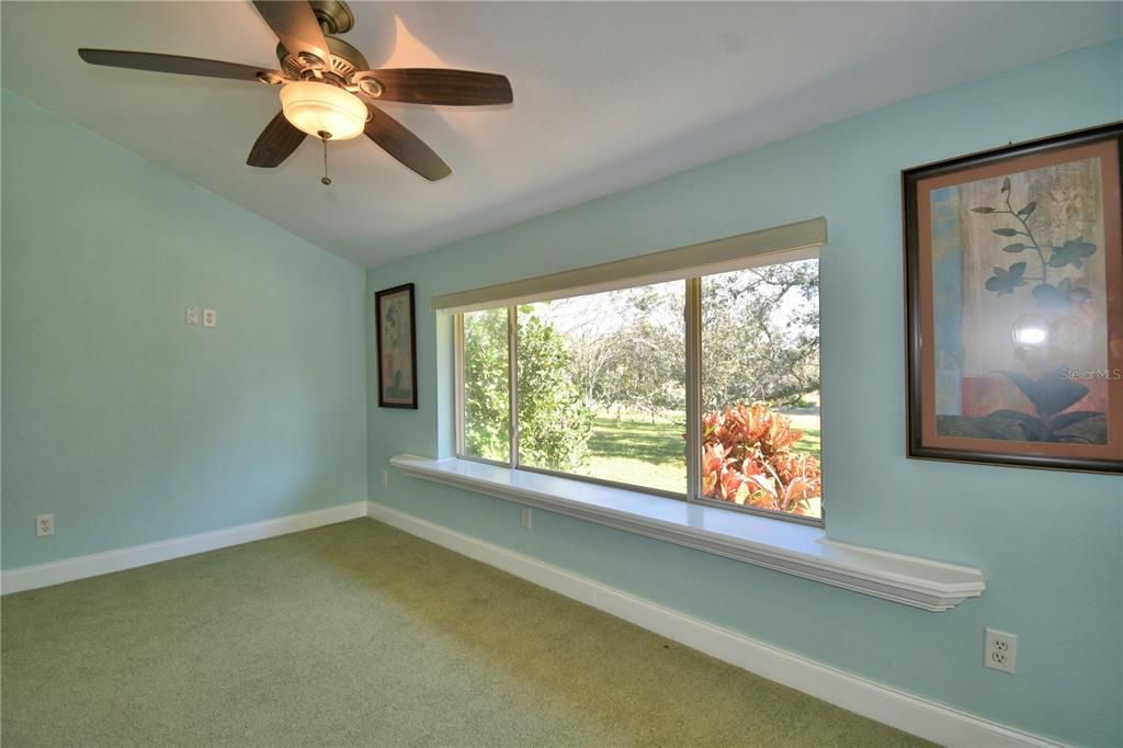 Под контрактом: $275,000 (2 спален, 2 ванн, 2133 Квадратных фут)