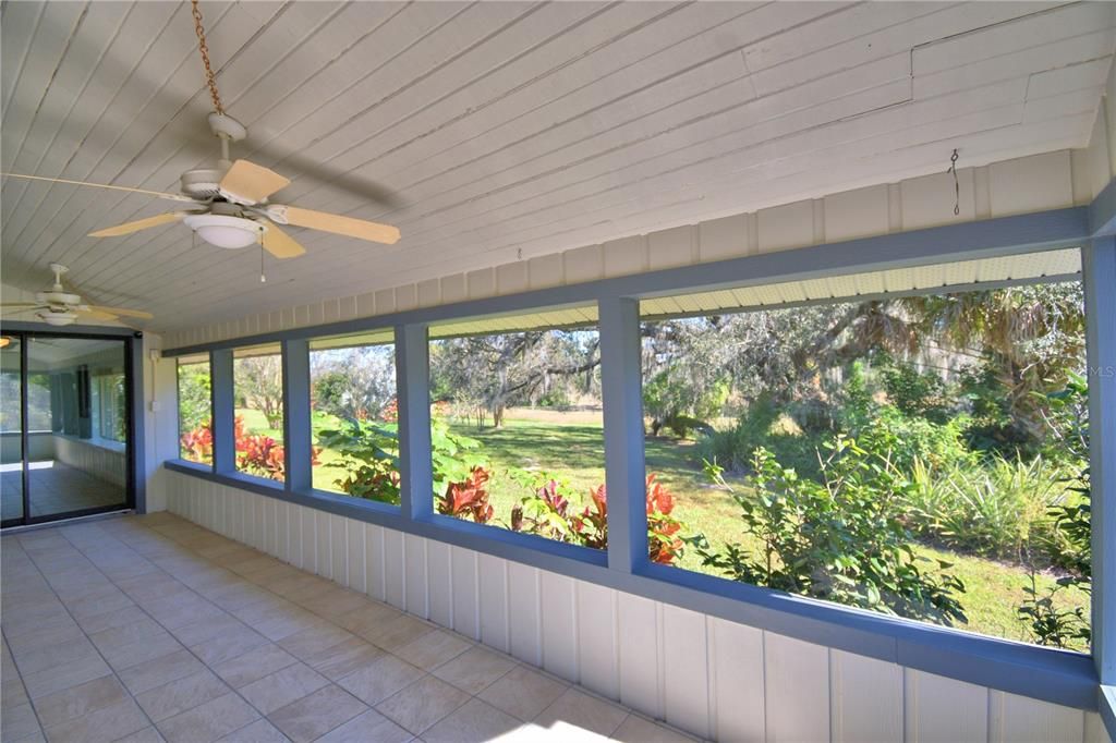 Под контрактом: $275,000 (2 спален, 2 ванн, 2133 Квадратных фут)