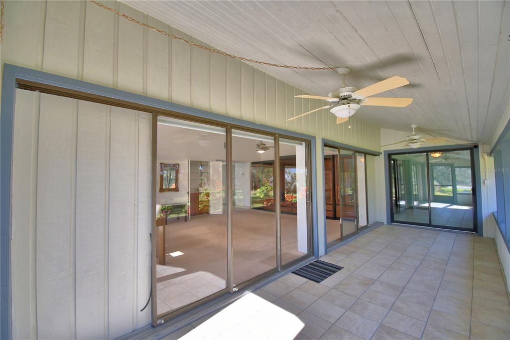 Под контрактом: $275,000 (2 спален, 2 ванн, 2133 Квадратных фут)