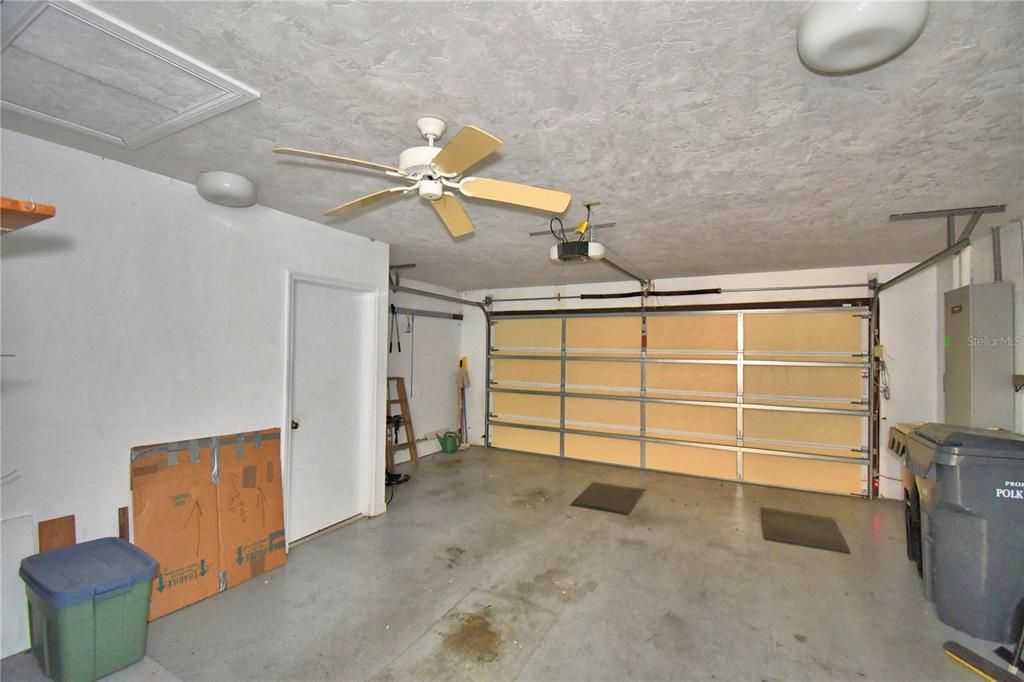 Под контрактом: $275,000 (2 спален, 2 ванн, 2133 Квадратных фут)