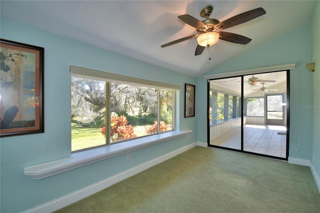 Под контрактом: $275,000 (2 спален, 2 ванн, 2133 Квадратных фут)