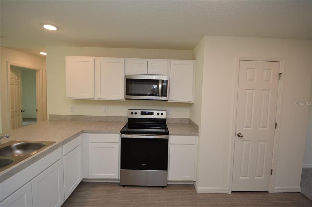 В аренду: $2,000 (3 спален, 2 ванн, 1552 Квадратных фут)