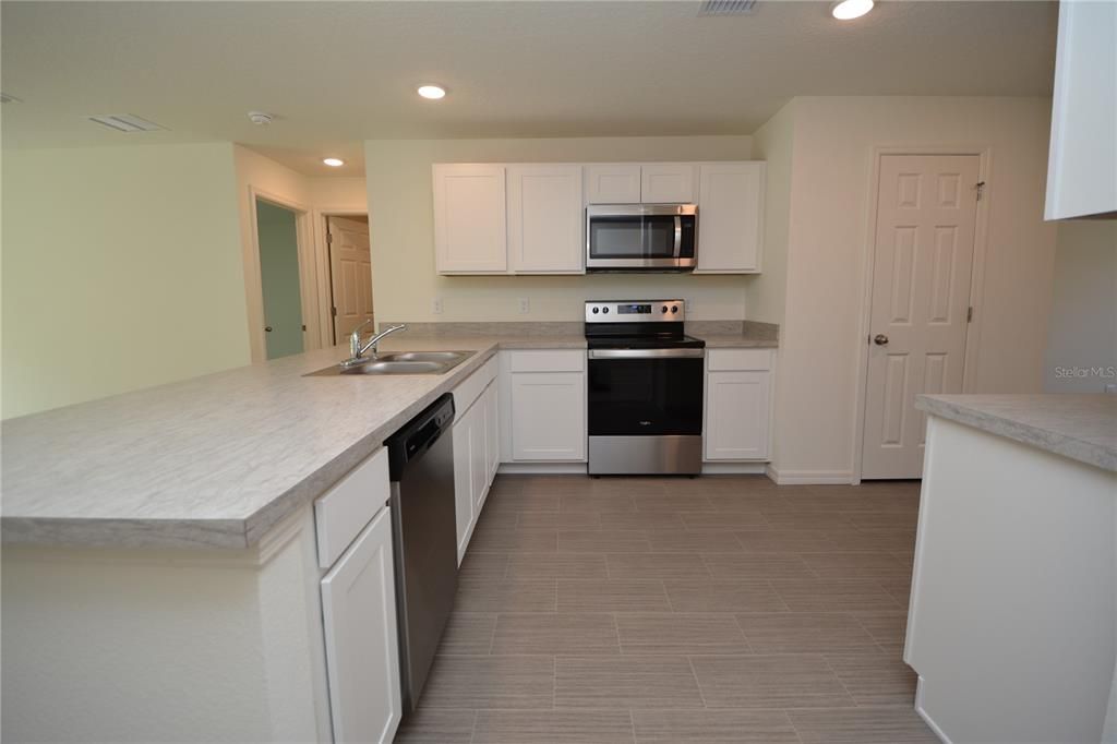 В аренду: $2,000 (3 спален, 2 ванн, 1552 Квадратных фут)