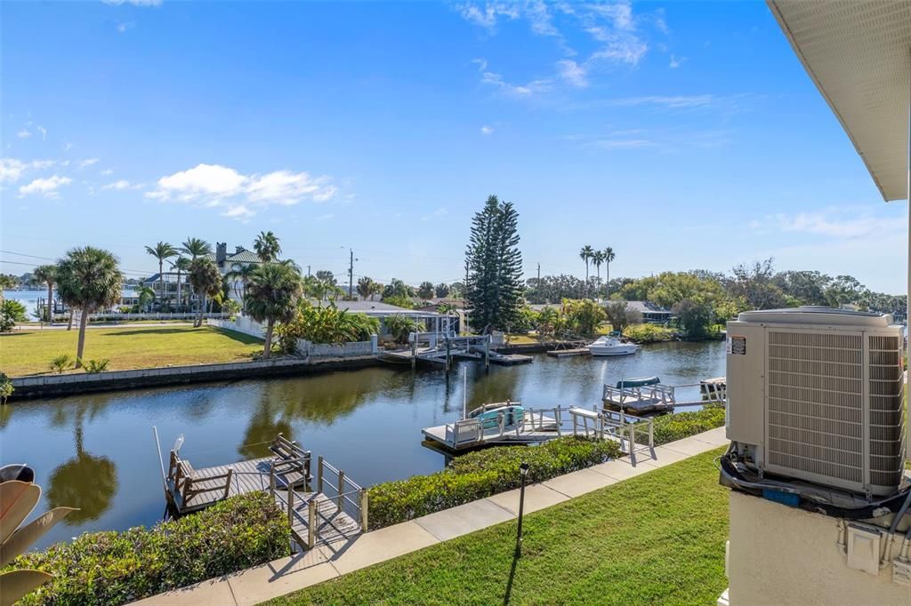 For Sale: $315,000 (2 beds, 2 baths, 1439 Square Feet)