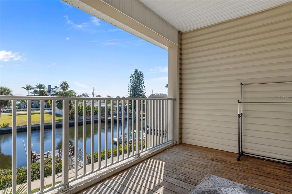 For Sale: $315,000 (2 beds, 2 baths, 1439 Square Feet)