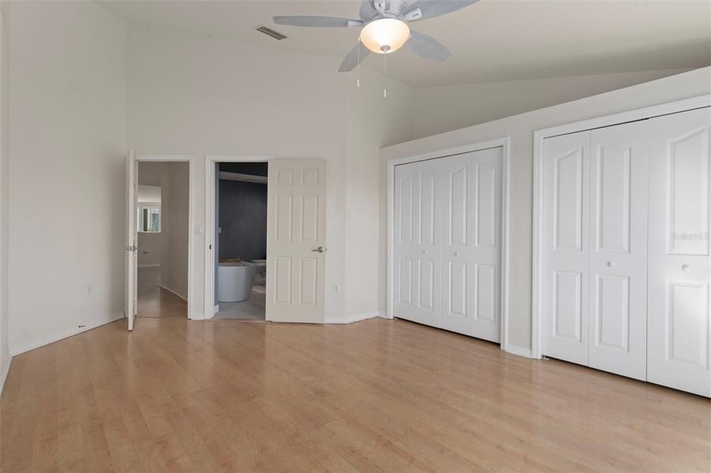 For Sale: $315,000 (2 beds, 2 baths, 1439 Square Feet)