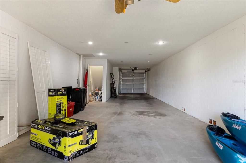 For Sale: $315,000 (2 beds, 2 baths, 1439 Square Feet)