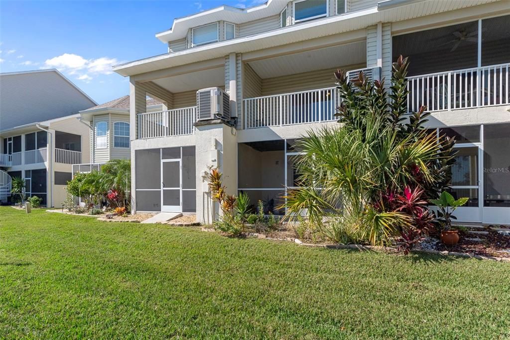 For Sale: $315,000 (2 beds, 2 baths, 1439 Square Feet)