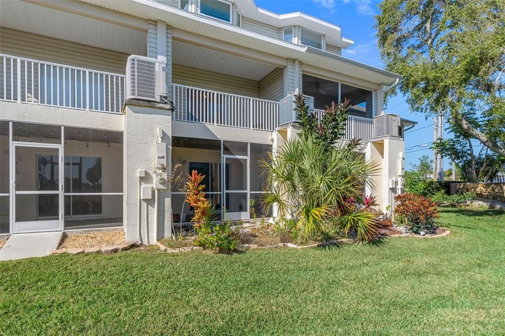 For Sale: $315,000 (2 beds, 2 baths, 1439 Square Feet)