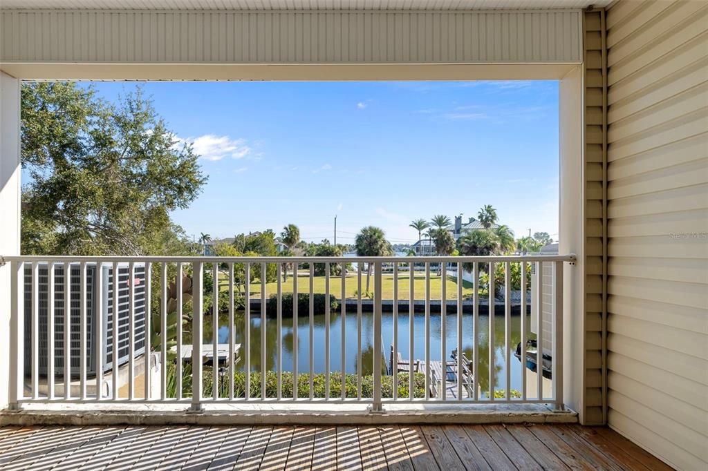 For Sale: $315,000 (2 beds, 2 baths, 1439 Square Feet)