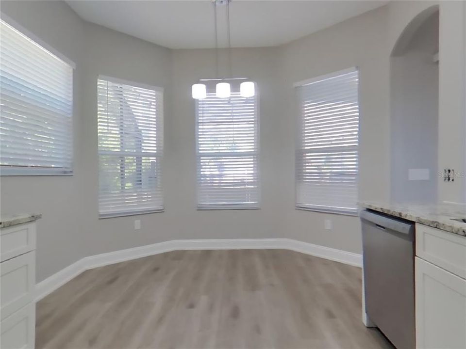 For Rent: $3,379 (4 beds, 3 baths, 2572 Square Feet)