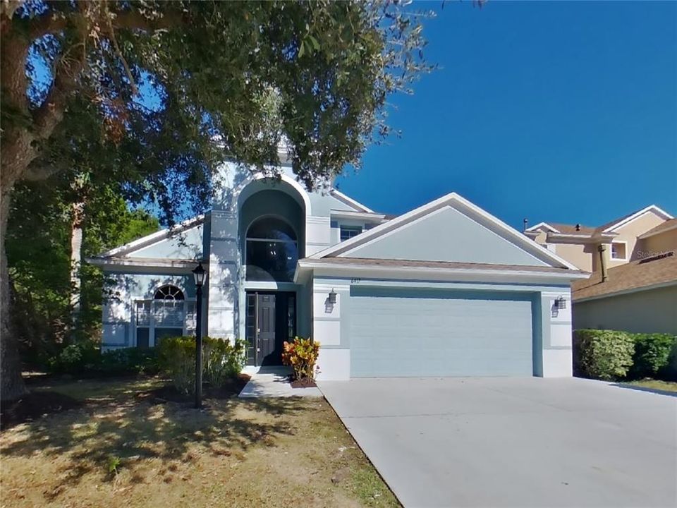 For Rent: $3,379 (4 beds, 3 baths, 2572 Square Feet)