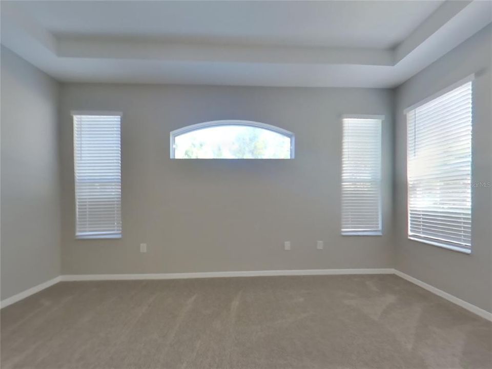 For Rent: $3,379 (4 beds, 3 baths, 2572 Square Feet)