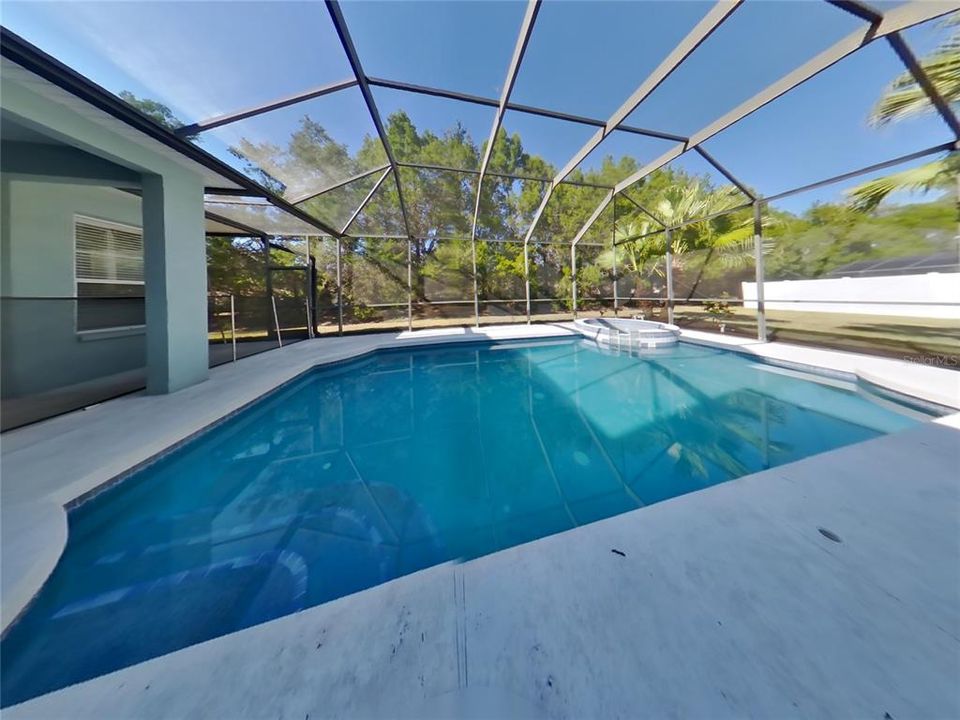 For Rent: $3,379 (4 beds, 3 baths, 2572 Square Feet)