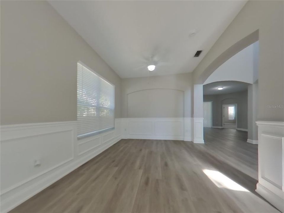 For Rent: $3,379 (4 beds, 3 baths, 2572 Square Feet)