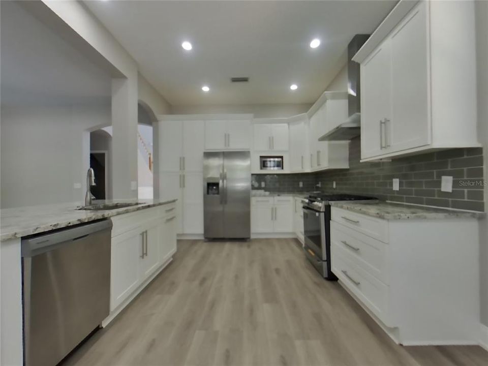 For Rent: $3,379 (4 beds, 3 baths, 2572 Square Feet)