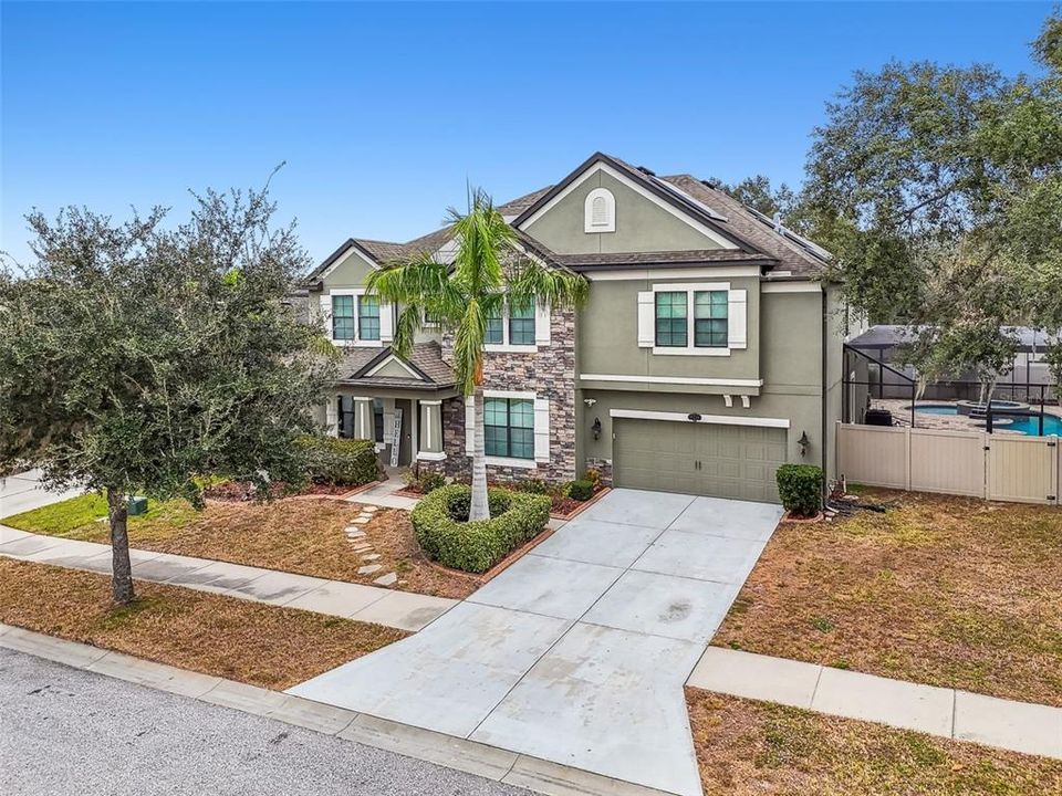 For Sale: $865,000 (5 beds, 4 baths, 5165 Square Feet)