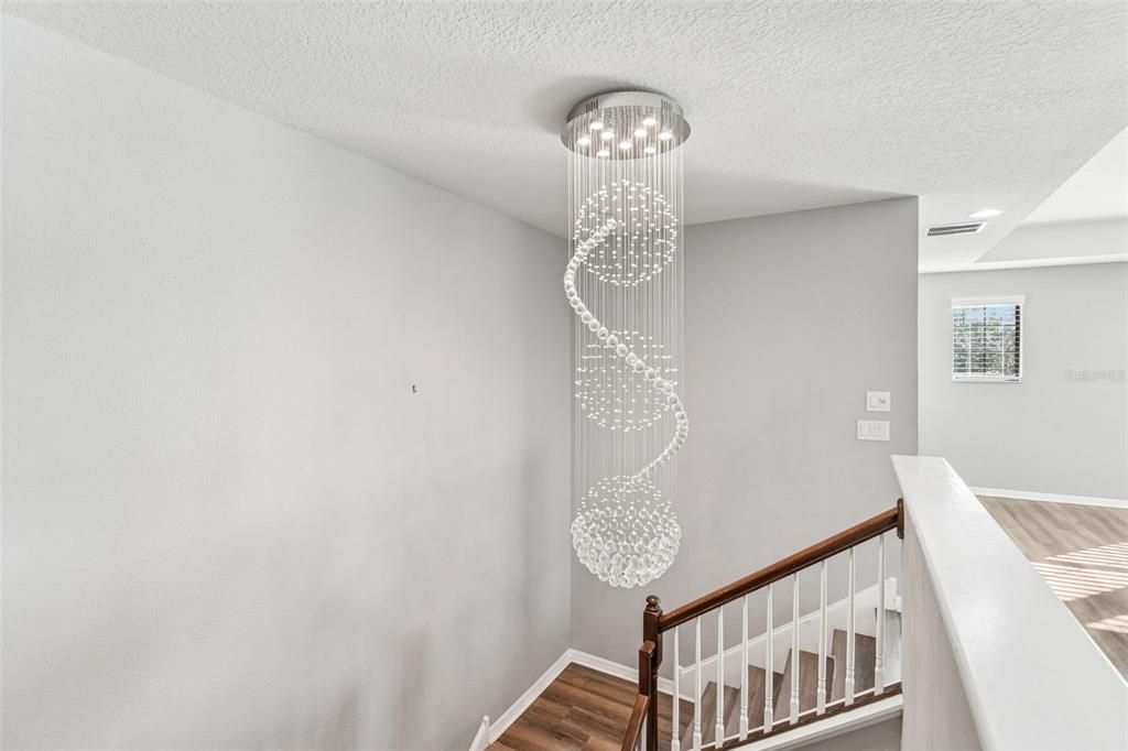 Activo con contrato: $700,000 (5 camas, 4 baños, 5165 Pies cuadrados)