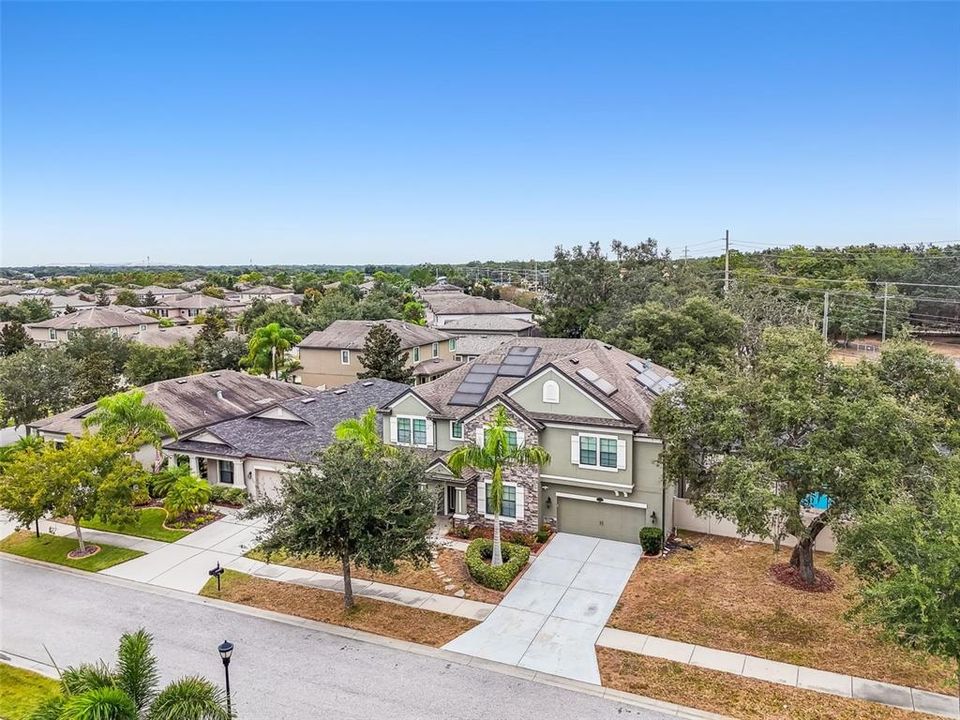 For Sale: $865,000 (5 beds, 4 baths, 5165 Square Feet)