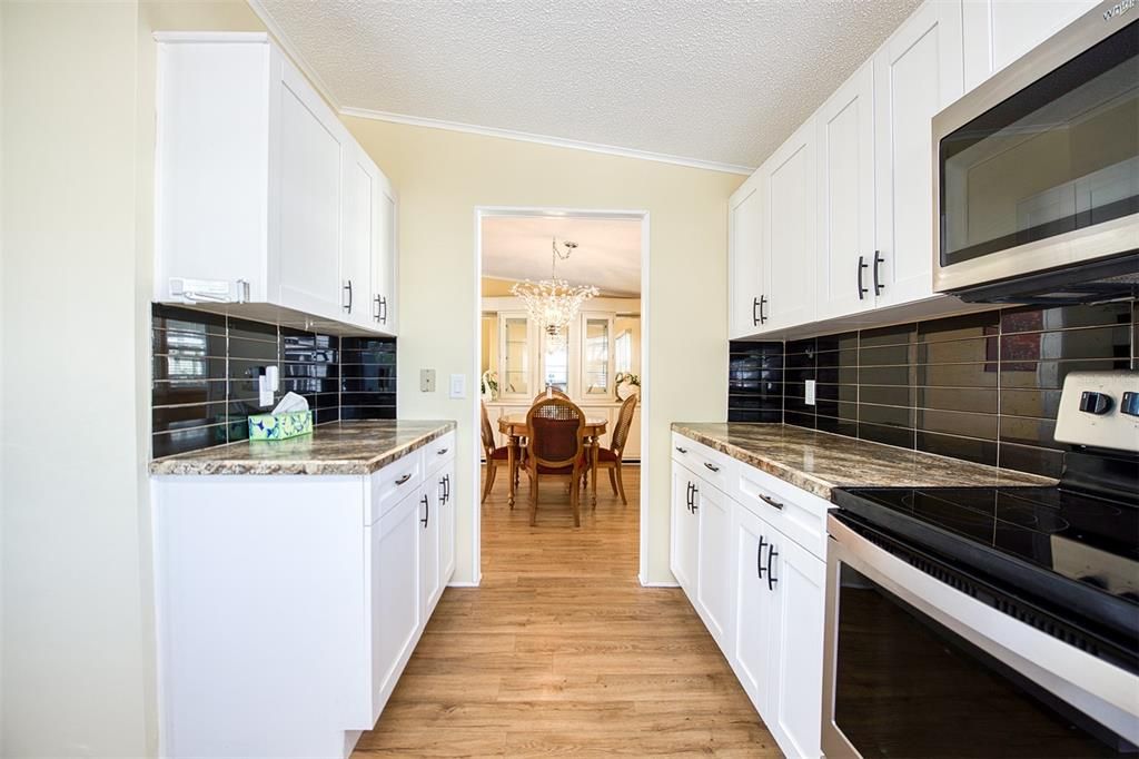 待售: $234,900 (2 贝兹, 2 浴室, 1402 平方英尺)