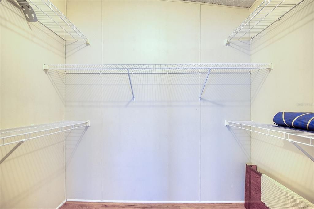 待售: $234,900 (2 贝兹, 2 浴室, 1402 平方英尺)