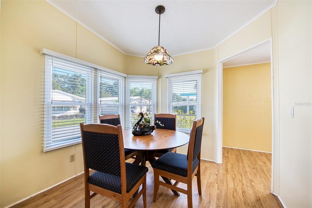 待售: $234,900 (2 贝兹, 2 浴室, 1402 平方英尺)