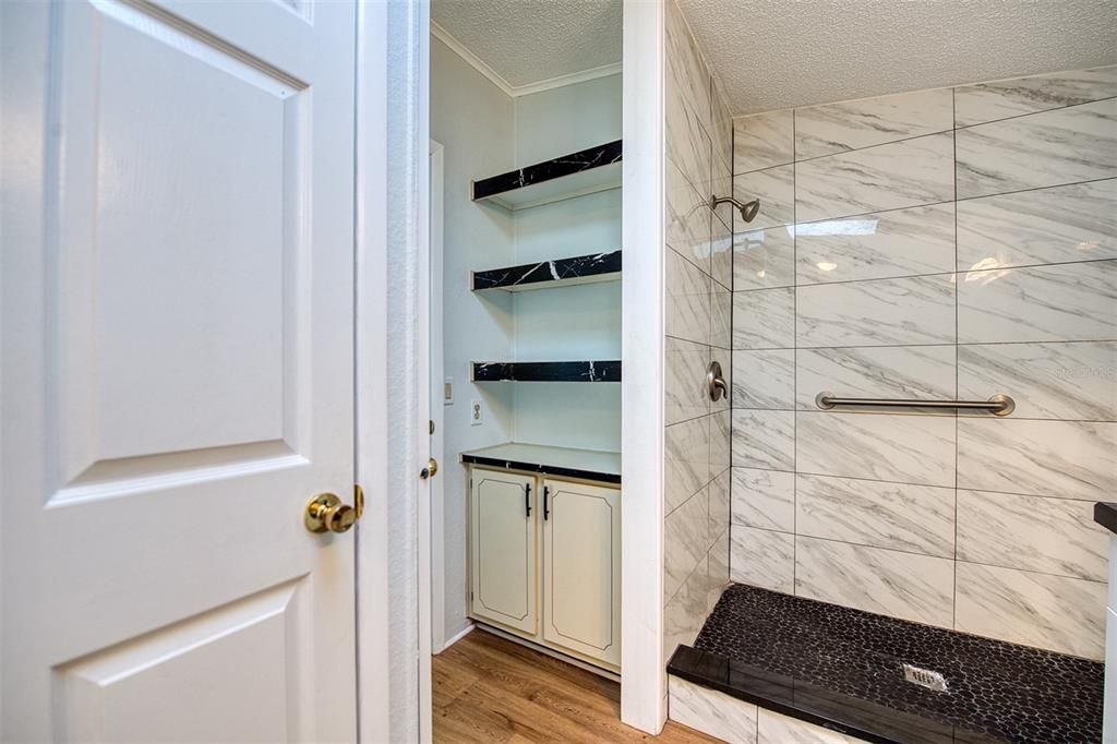 待售: $234,900 (2 贝兹, 2 浴室, 1402 平方英尺)