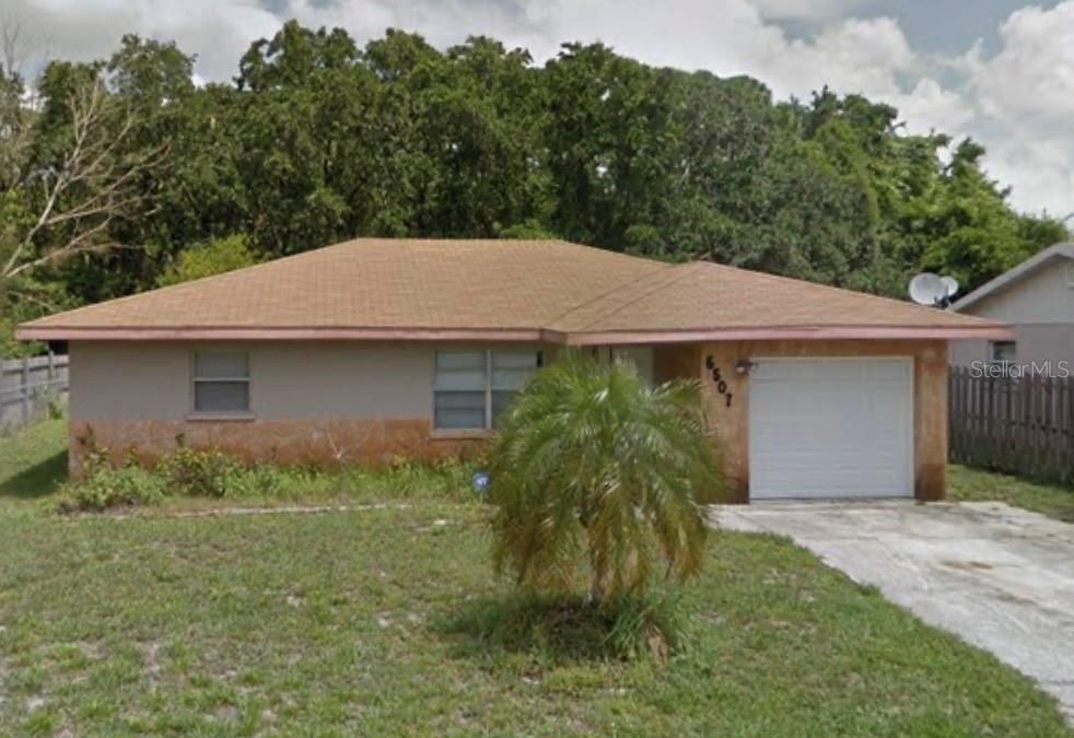 最近售出: $238,500 (3 贝兹, 2 浴室, 1073 平方英尺)