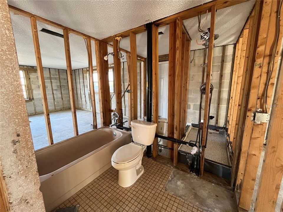 待售: $290,000 (3 贝兹, 2 浴室, 1692 平方英尺)