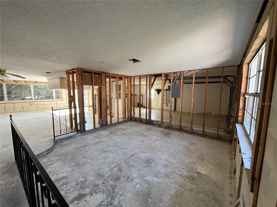 待售: $290,000 (3 贝兹, 2 浴室, 1692 平方英尺)