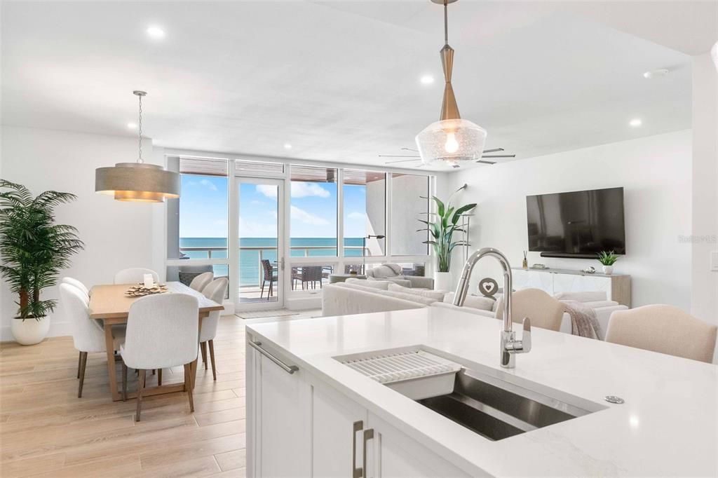 待售: $4,950,000 (3 贝兹, 3 浴室, 2303 平方英尺)