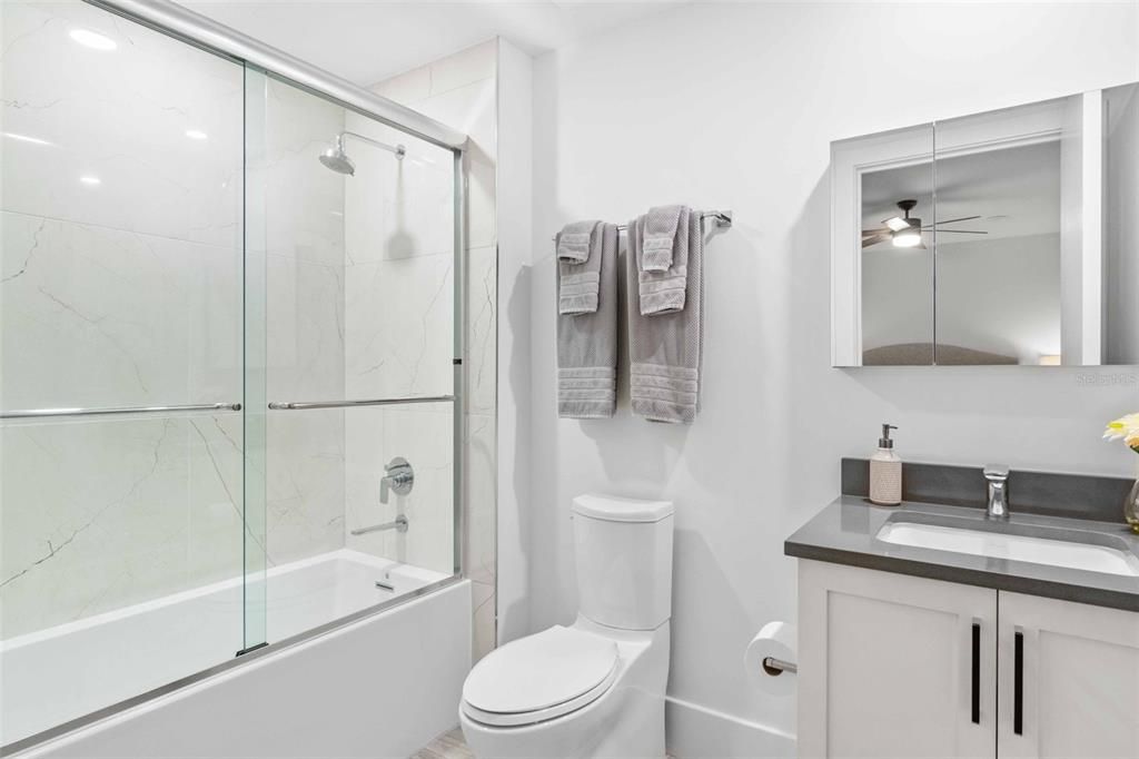 待售: $4,950,000 (3 贝兹, 3 浴室, 2303 平方英尺)